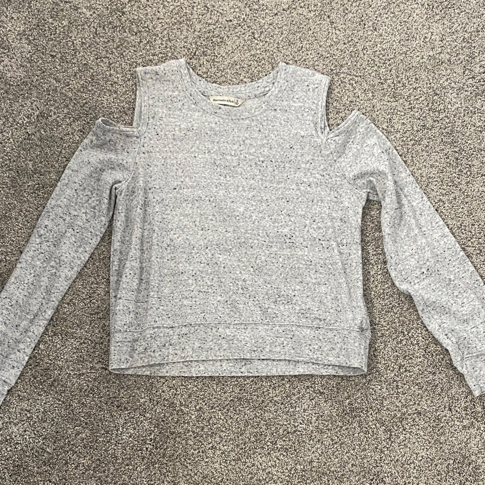 Abercrombie & Fitch Small Heather Gray Cold Shoulder Top